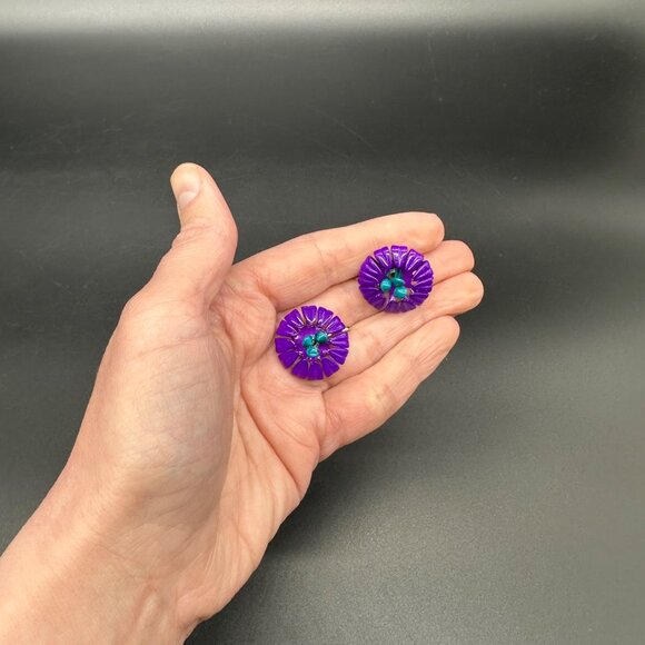 Vintage Flower Power Clip On Earrings Purple Turquoise 60s Retro Enamel Jewely - Picture 6 of 7